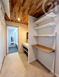  ���ւ���u������A����p��܂Ȃǂ���ׂ���ł���悤�J�E���^�[�{���I��ݒu���Ă��܂��B