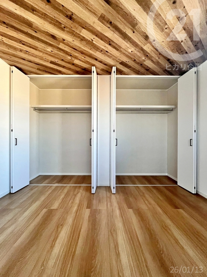  �Q���i8.2���j�^�_�u���N���[�[�b�g