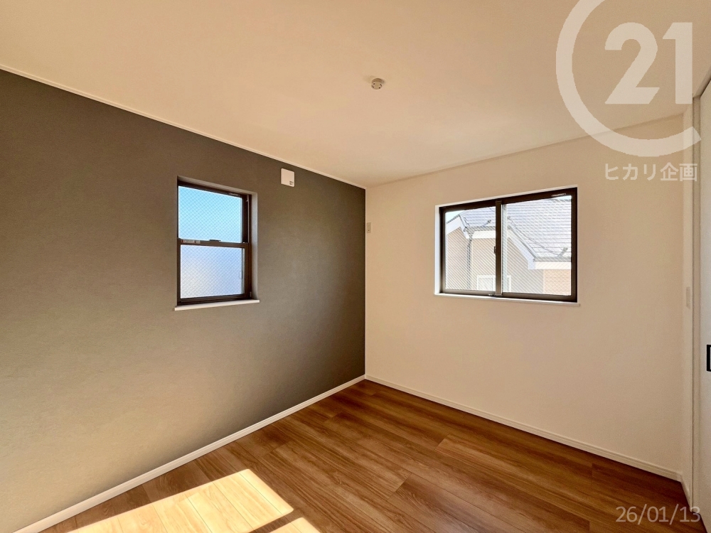  �m���i��5.2���j�^�쓌�p�̗m���B���������O���[�̃A�N�Z���g�N���X�������Ă��܂��B�i�A�N�Z���g�N���X�^�T���Q�c�@�i�ԁFFE76059�j