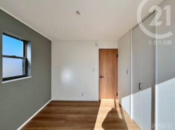  �m���i��5.2���j�^�쐼�p�̗m���B���������O���[�̃A�N�Z���g�N���X�������Ă��܂��B�i�A�N�Z���g�N���X�^�T���Q�c�@�i�ԁFFE76059�j