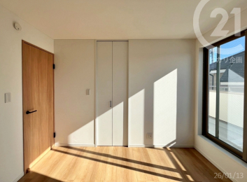  �m���i��5.2���j�^��o���R�j�[�֑����������ƂȂ��Ă��܂��B