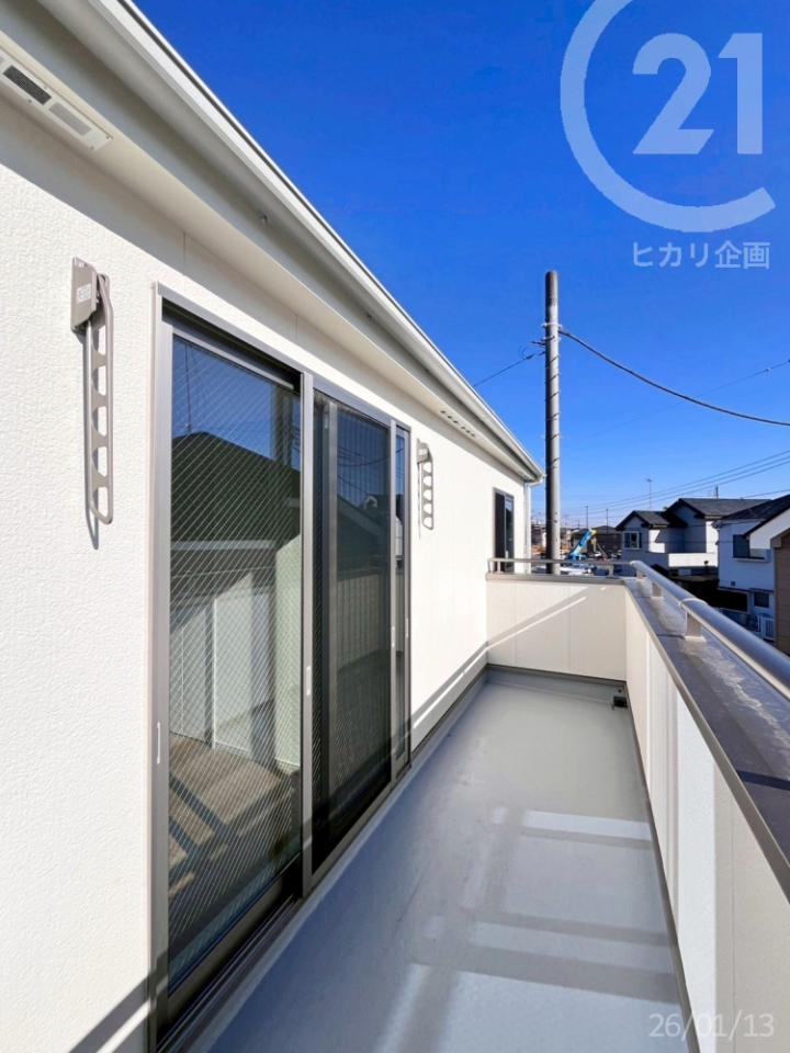  ��o���R�j�[�^���s����1.3m�~����4m�B���󕨂������ȊO�ɂ��A�֎q��u���ē��������y���ނ��Ƃ��ł������ł��B