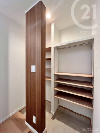  �n���K�[���b�N�t���̒I�̉����J����΁A�A�E�^�[���������܂��B