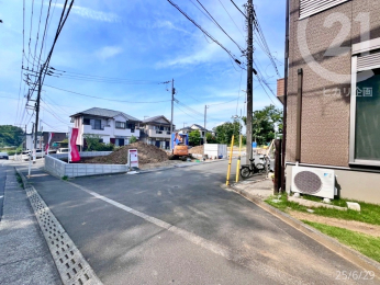  1号棟・南西側道路　幅員7.5m　公道