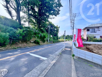  1号棟・南西側道路　幅員7.5m　公道