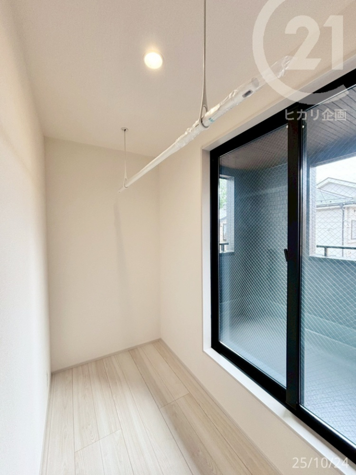  [ˁE2.7oRj[ɖʂĂAT[Ɂ