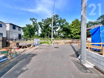  5号棟　南東側道路　幅員5M