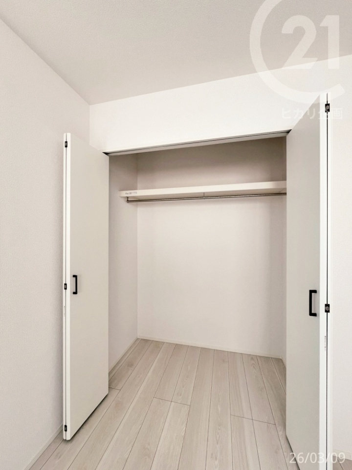  ������F�m��6.5�������[���[�����Ă���A���������X�b�L���L���g���܂��B