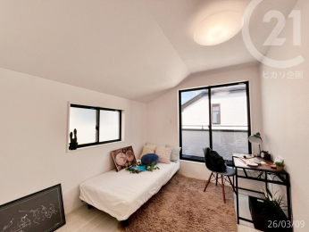  ���k���F�m��5.5�����x�b�h�A����u���Ă��[���ȃX�y�[�X������܂��B