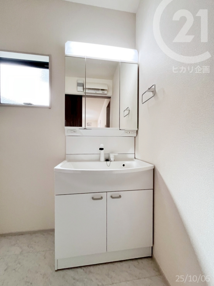  OʋVv[hbT[WBB鋾ʃLrlbgŁAqlɂłXbLƂʉێI