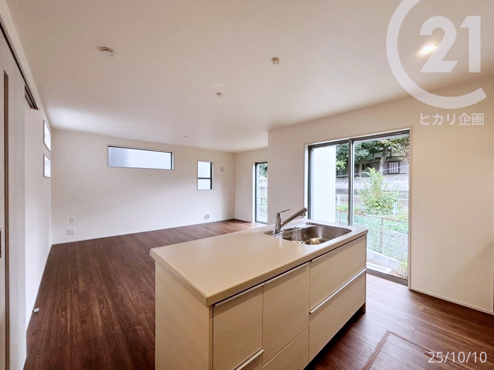  VKt̃JE^[_CjOɂ邱ƂŁAЕtyɁB