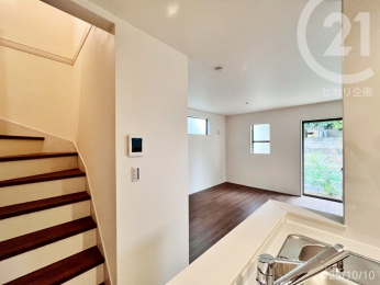  Lb`烊rO]BKîŁA2KɂƑ̂͂񂪏oオɐ͂₷B