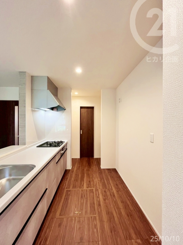  Lb`Xy[Xɂ͐HIuLƊmۂĂ܂B