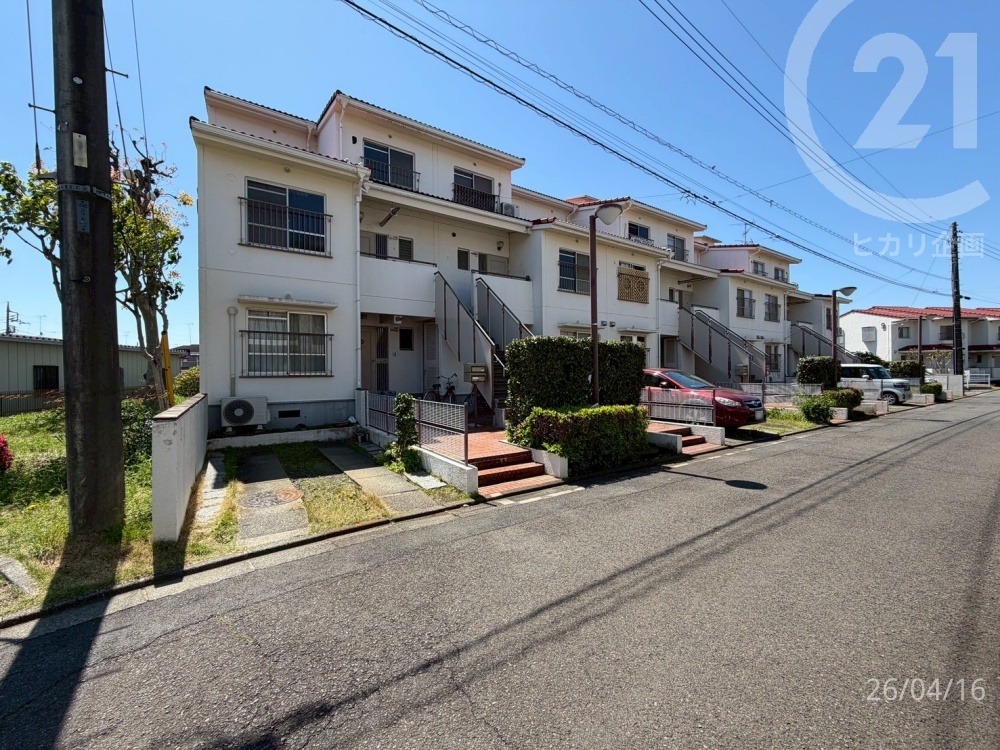  �W���Z��̈��S���ƈ�ˌ��Ă̓Ɨ����𗼗������X�^�C���ł��B