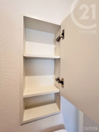  2階トイレ／壁面収納