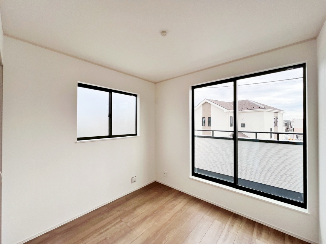  m4.5^S2ʍ̌ƂȂĂāA邭ʂ₷ł