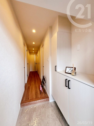  �����ց�