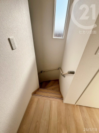  �肷��t���̊K�i�ł��B