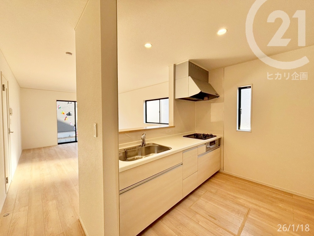  ���L�b�`�����L�b�`���ɂ̓_�E�����C�g�̗p�ŃC���e���A����