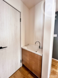  ��1F�z�[���F�Z�J���h���ʁ��A����g�C���̌�ɂ�����􂢂��ł���A�q���ʂɂ��z�����ꂽ�ݔ��ł��B