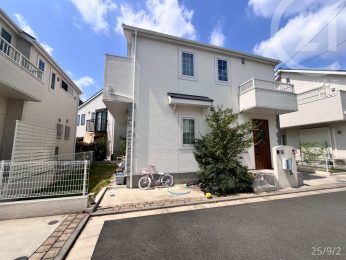  �O�ʓ��H�ɂ�Ƃ肪����̂ŁA���Ԃ��������Ɨ]�T�������čs���܂��B