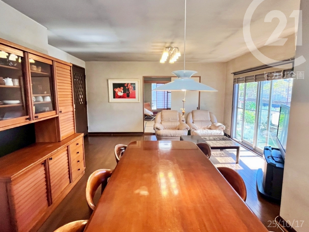  ώʐ^̂Љ́Ǎ̒Ô̔y[Wł܂Biy[WɃNj