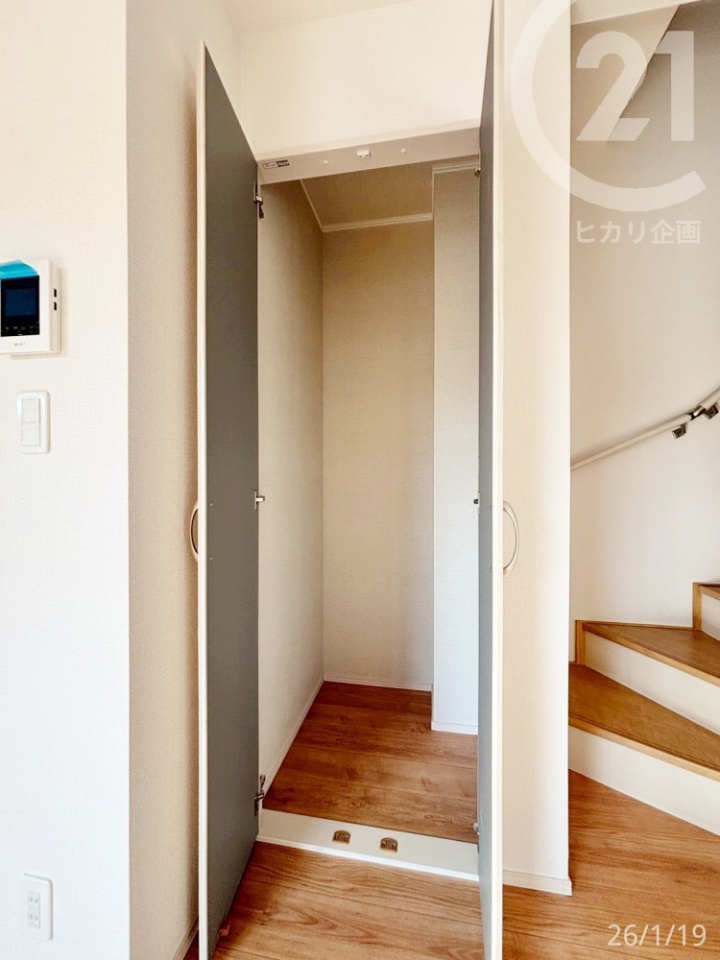  ���r���O���[���̂Q