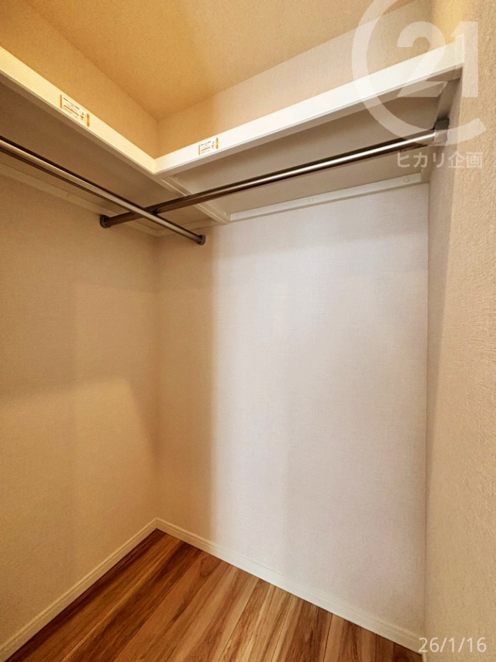  ������F�m��6�����E�H�[�N�C���N���[�[�b�g�t����