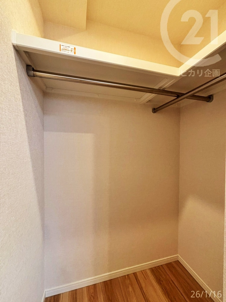  ���k���F�m���U�����E�H�[�N�C���N���[�[�b�g�t����