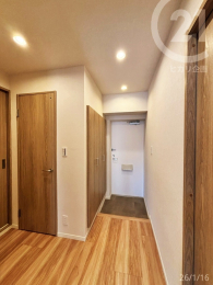  �����ց�