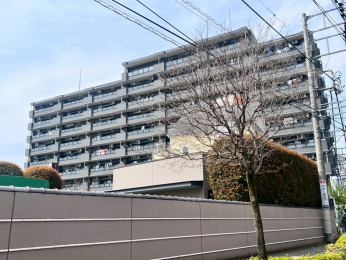  ���O�ρ�SRC���n��10�K���Ẵ}���V�����B�O�ǂ̓^�C���d�グ�ō�����������܂��B