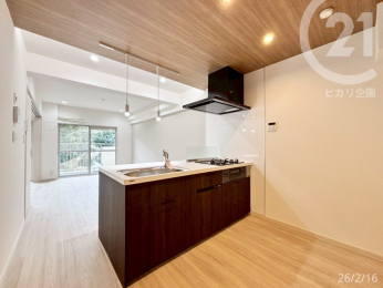  �Ƒ��̏Ί炪������Ζʎ��L�b�`���v����