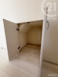  ���r���O���A�L�b�`�����ɂ͎��[�X�y�[�X����