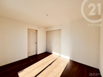  ��2�K�m���E7����