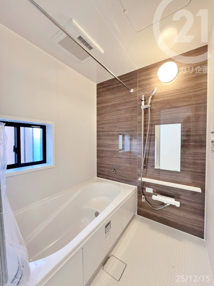  1�؃T�C�Y�̃��j�b�g�o�X�B���������@�t���ł��B