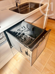  �H��₨�����̌�Еt���͐H��@�Ń��N���N��