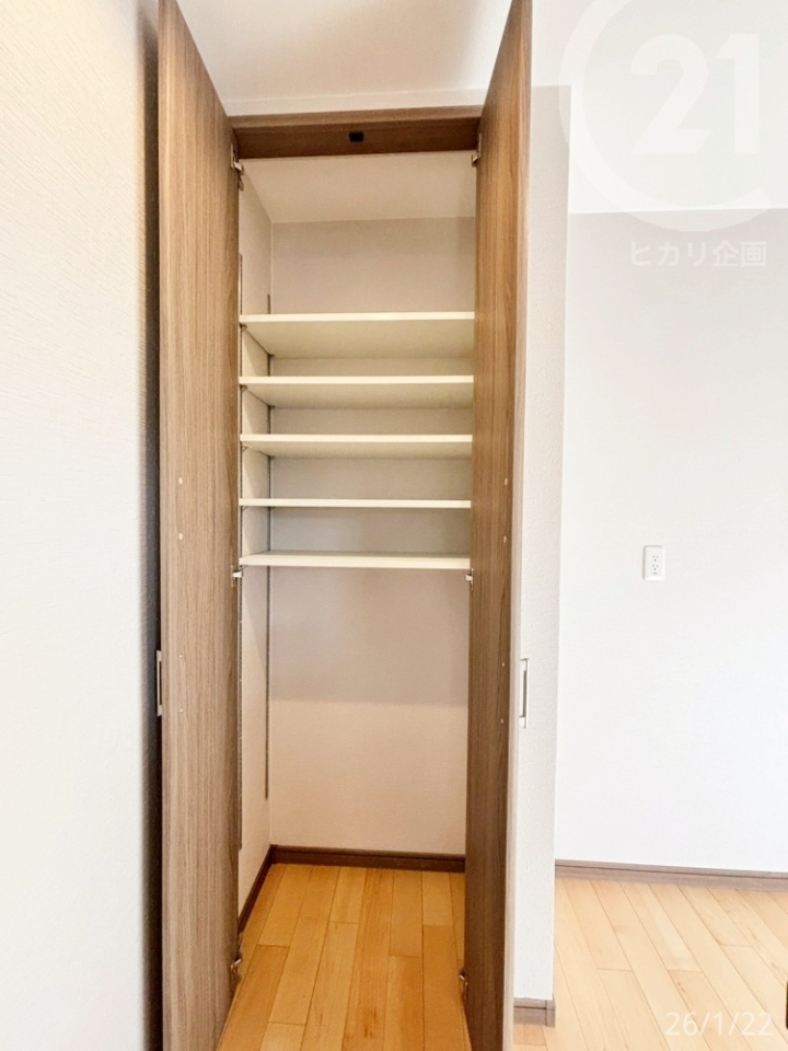  �L�b�`���߂��ɂ����[����B�p���g���[�Ƃ��Ă��g�����������܂��B