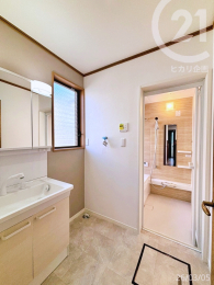  �O�ʋ��t���̐��ʉ��ϑ�