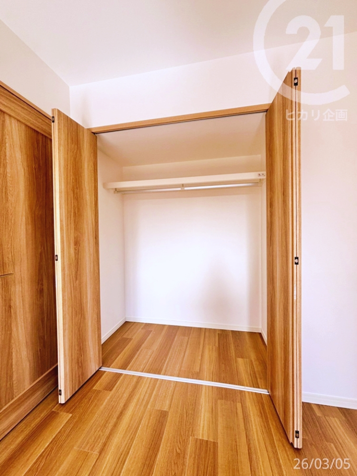  2�K�E�����m��6���^�N���[�[�b�g������