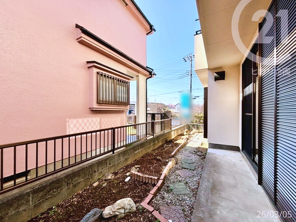  ���r���O����o����ł��邨��X�y�[�X�B