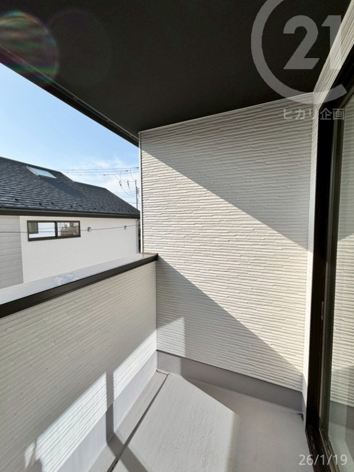  ���o���R�j�[���ˑR�̉J�����S�̈͂������o���R�j�[�B���L�Ńx�����s���O���y���߂܂���