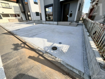  ���J�[�X�y�[�X��2�䕪