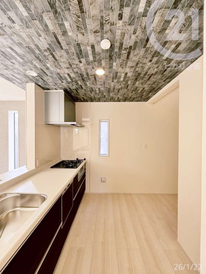  ���L�b�`�����\���ȃX�y�[�X�̃V�X�e���L�b�`���ŗ���������܂���