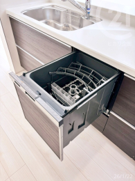  ���L�b�`�����H��@�t�ŉƎ����Z���󂢂����ԂŉƑ����Ԃ����₹�܂��B