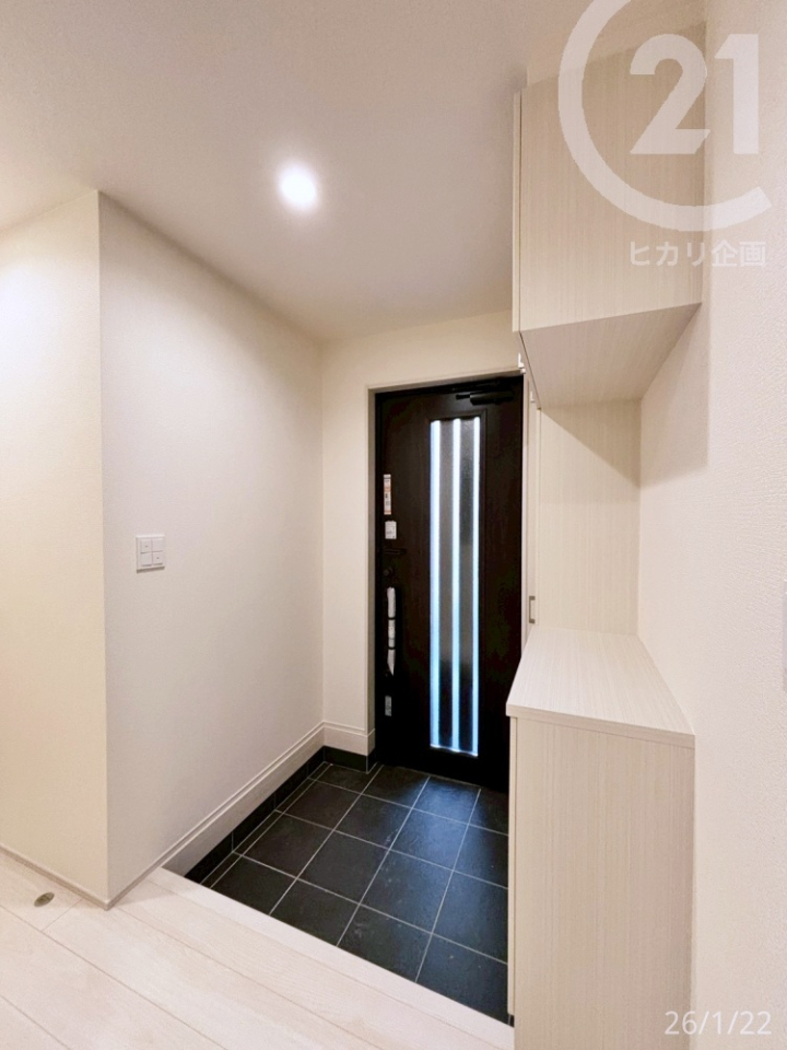  �����ց�