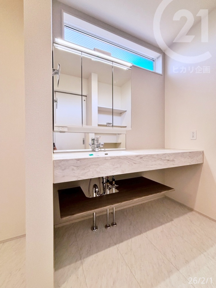  ���������f�U�C�������ł͂Ȃ��A�@�\�����[���������ʑ�B�㑋����̍̌������܂��B