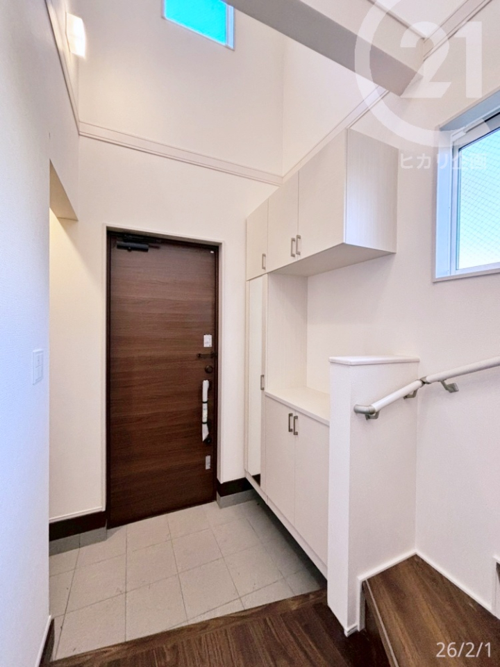  �����ց��������d�l�̂��߁A���ւɎ��R��������A�J�����̂����Ԃ����o���܂��B