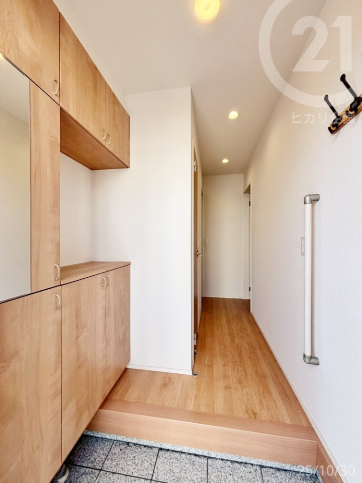  ւ͐Xy[XɂAו̎󂯎ȂǂSĂł܂B