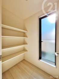  ���[�ˁ��o���R�j�[�ɃA�v���[�`�\�ł��B�����h���[���[�����t�@�~���[�N���[�[�b�g�Ɂ�