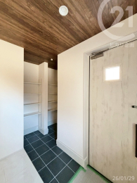  �V���[�Y�{�b�N�X�̂ق���SIC����������[�͂̂��錺�ցB